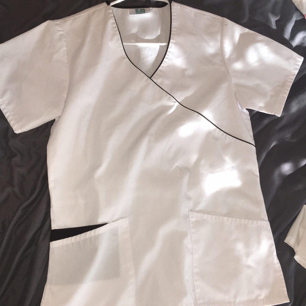 White Adar uniforms scrub/ XS/ excellent quality